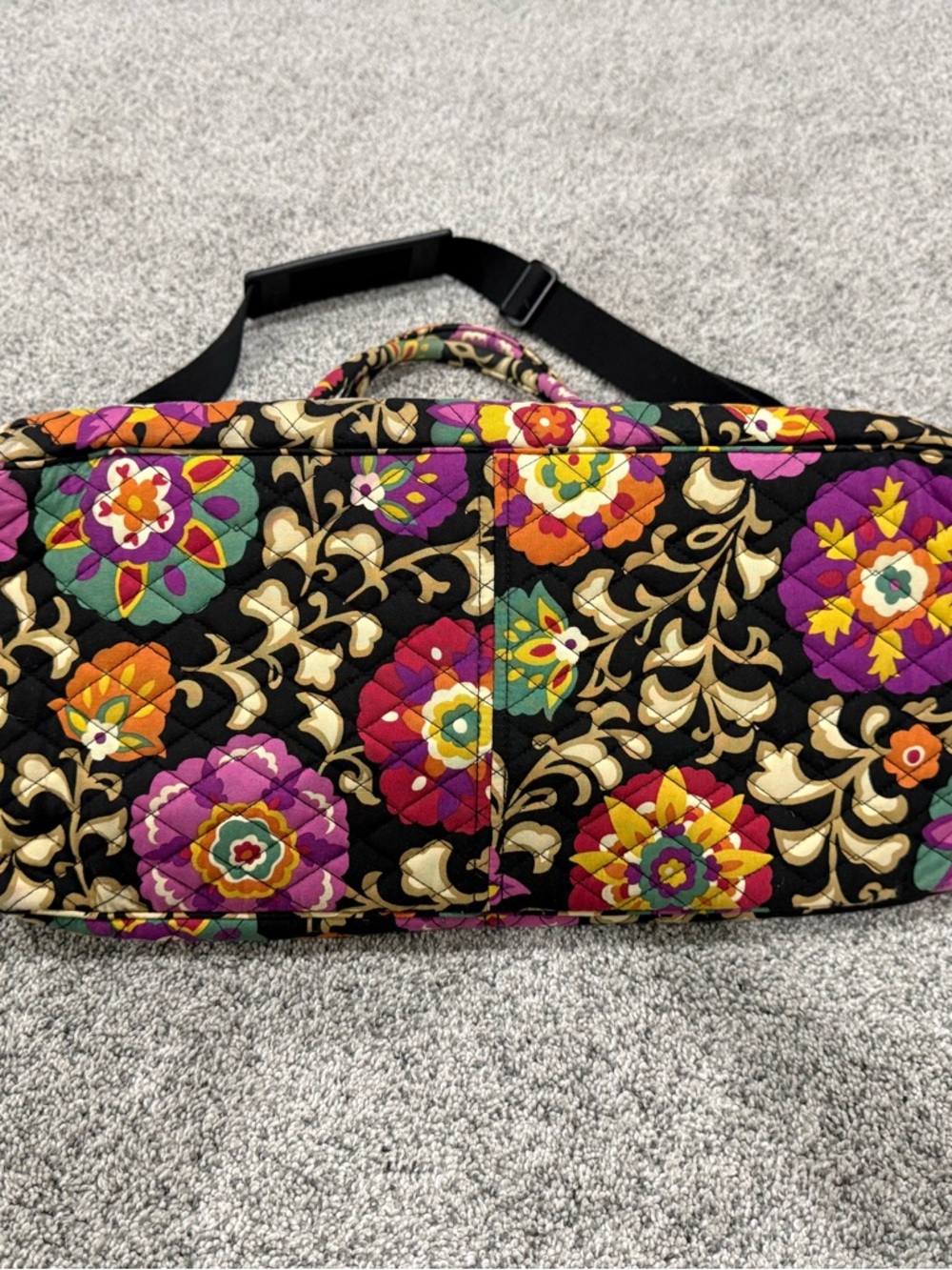 VERA BRADLEY Duffle Travel Bag Paisley Large Weekender Zip Close Shoulder Strap - Picture 4 of 13